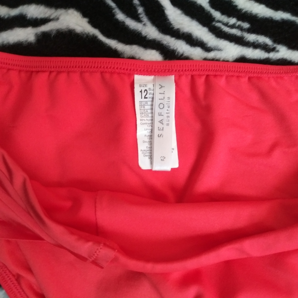 Expensive Bikini - Picture 7 of 9